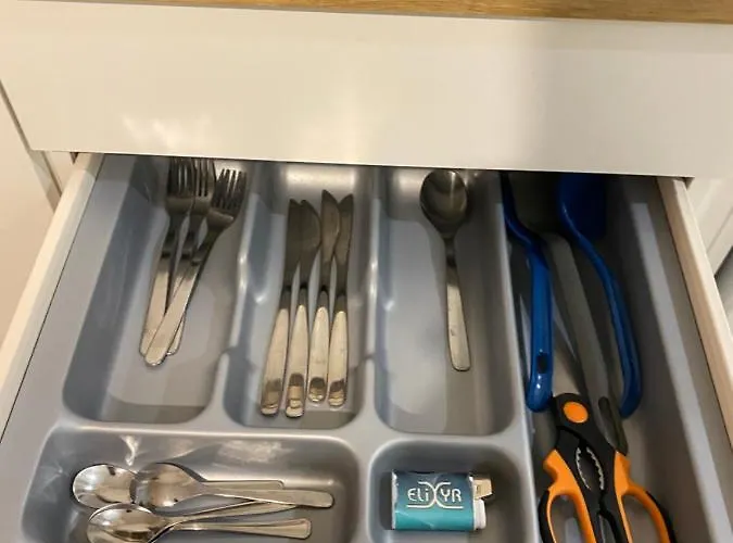 Ihana Juna Aseman Vieressae.